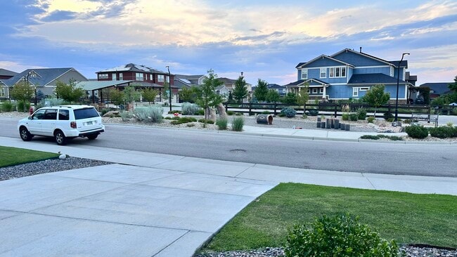 Building Photo - 943 Stagecoach Dr