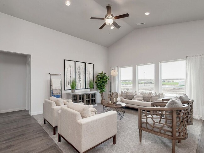 Building Photo - 3 Bedroom Home in Nampa with no back neighbors!!