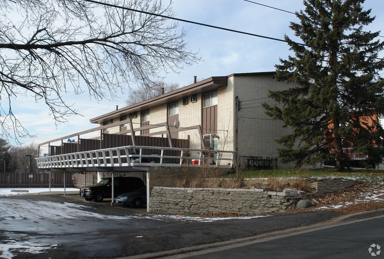 4322 3rd St NE, Columbia Heights, MN 55421 Apartments in Columbia