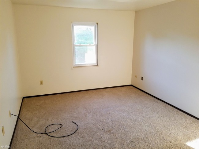 Building Photo - 803 Bellwood Dr
