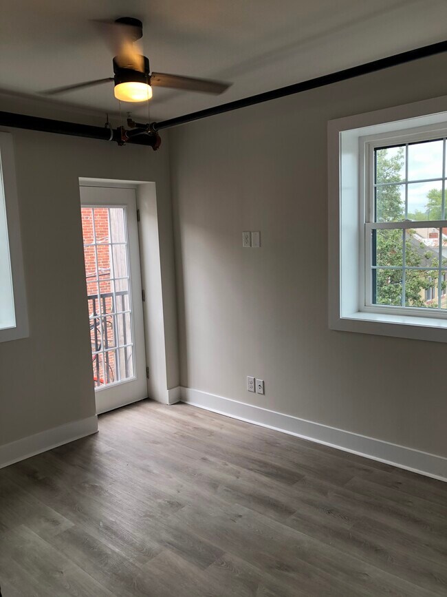 Foto del edificio - 256 Bridge St