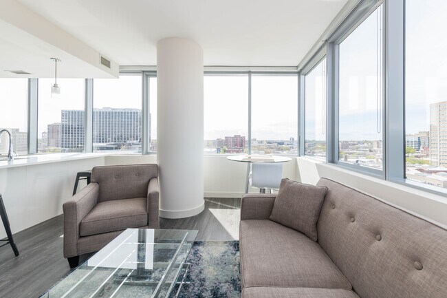 Foto del edificio - 4702 N Clarendon Ave