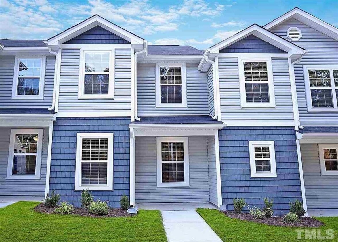Primary Photo - 2 Bedroom Townhome Available May 2024!