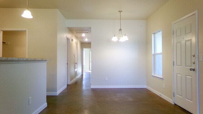 Building Photo - 1718 Indian Trail