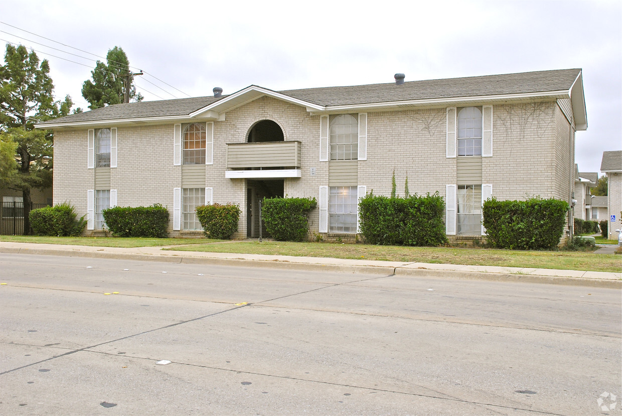 Foto del edificio - Hurst Estates