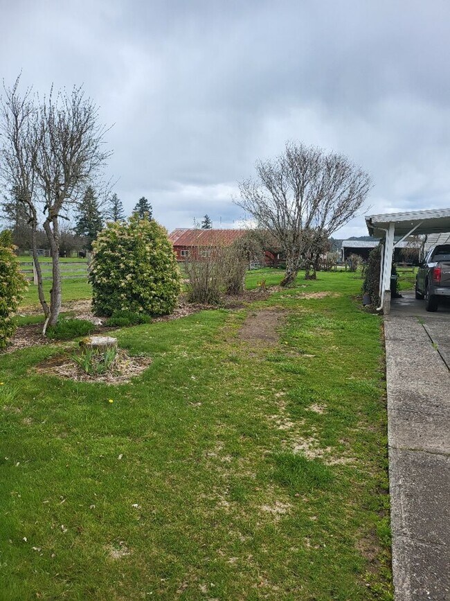 Building Photo - STATUS: *RENTED*| R98C | $2095.00