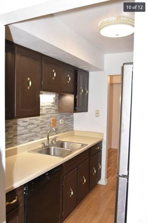 Foto del edificio - 2208 Country Club Dr