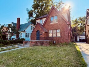 Building Photo - 14869 Freeland St