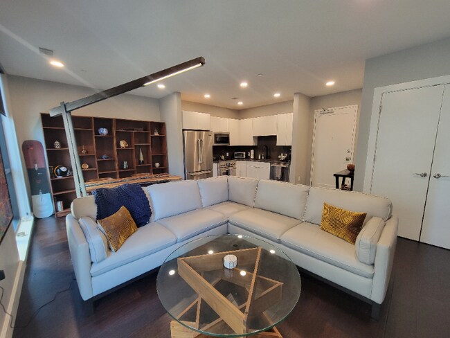 Building Photo - 350 Oliver Ave