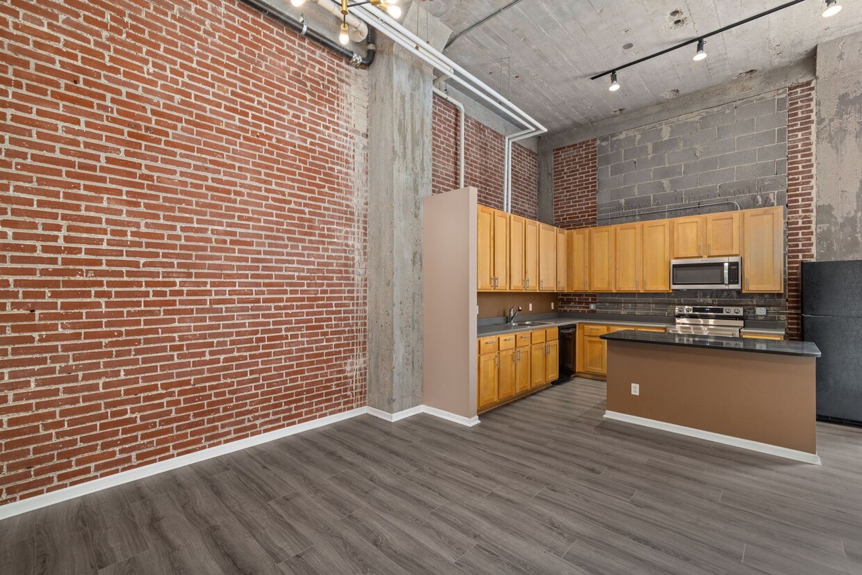 Primary Photo - Urban Industrial Condo, Professionally Man...