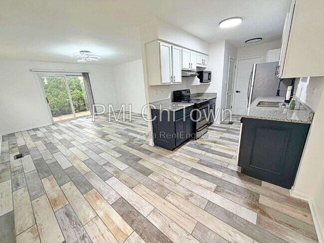 Building Photo - 440 Lear Ct