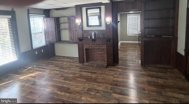 Foto del edificio - 18 N Pearl St