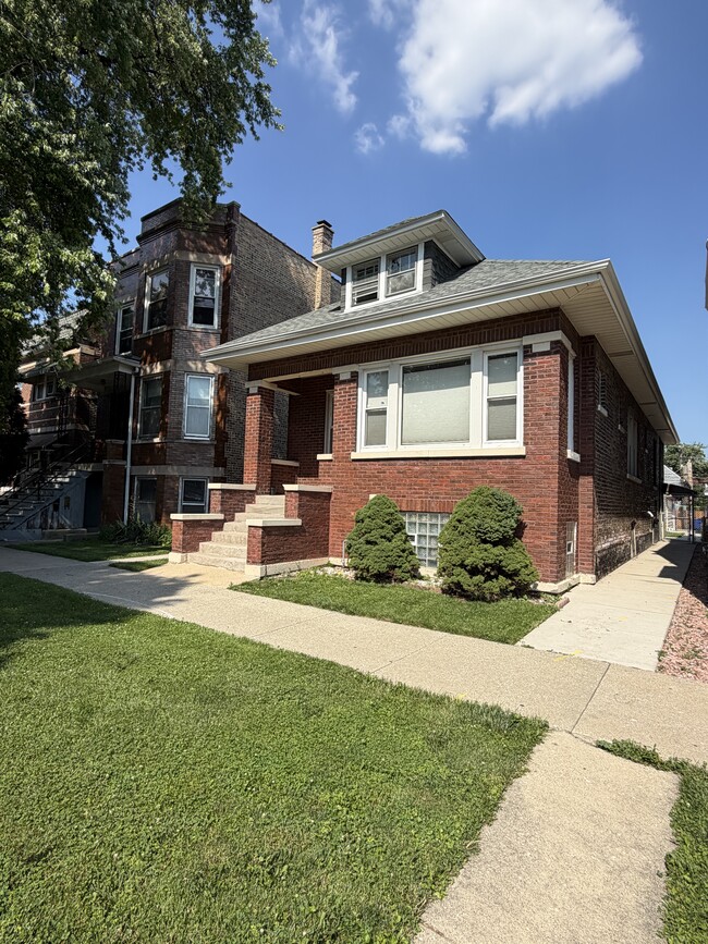 Building Photo - 2107 S 59th Ct