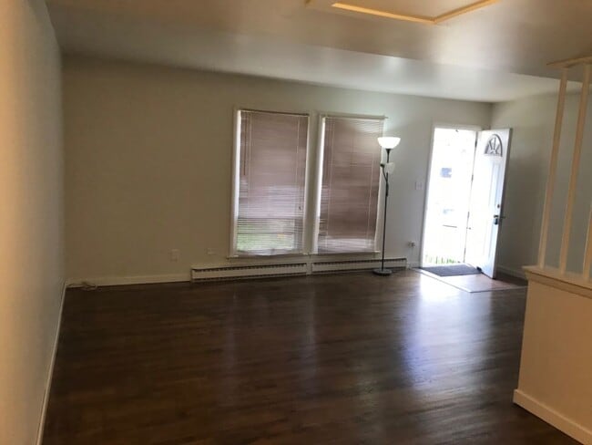 Building Photo - 2138 Hebron Ave