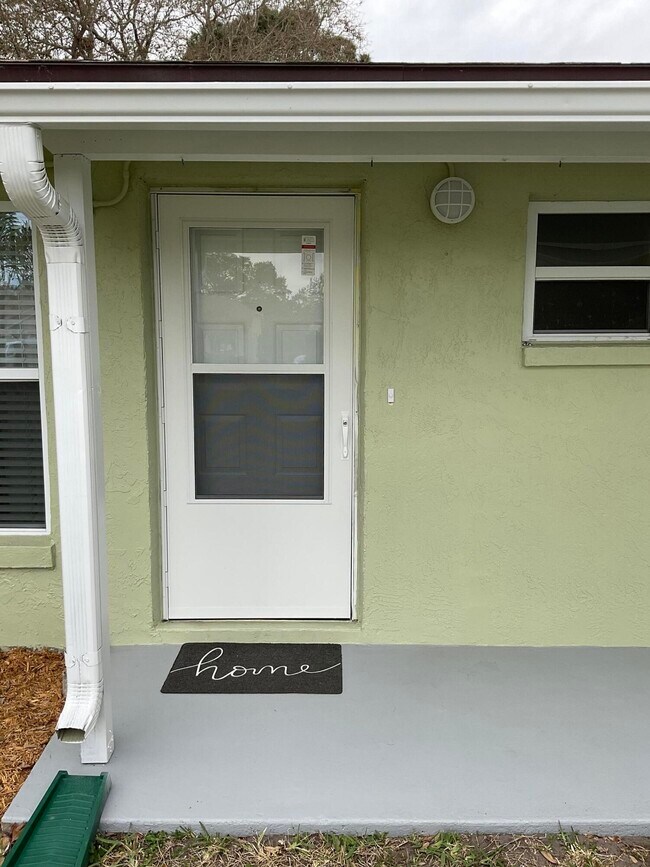 Building Photo - 3083 Sea Gate Cir