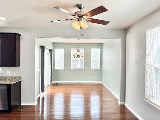 Foto del edificio - COLONIAL FORGE TOWNHOUSE - STAFFORD (END UNIT)