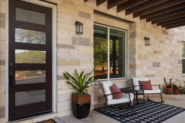Foto del edificio - 625B Las Colinas Dr