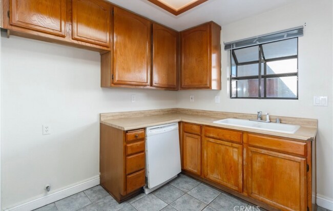 Building Photo - 2260 E Ave Q4