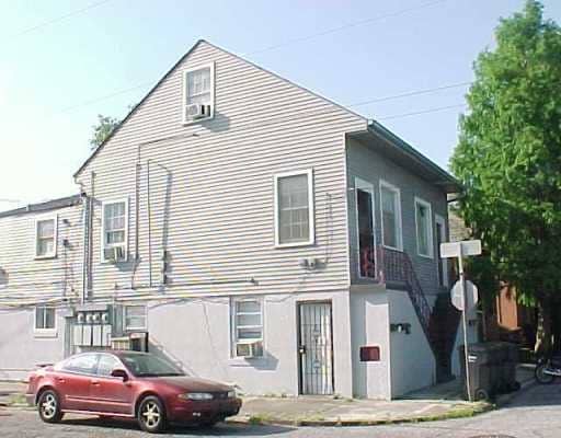 Building Photo - 639 Independence St