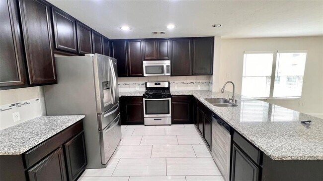 Foto del edificio - 4439 Ashberry Pine Ln