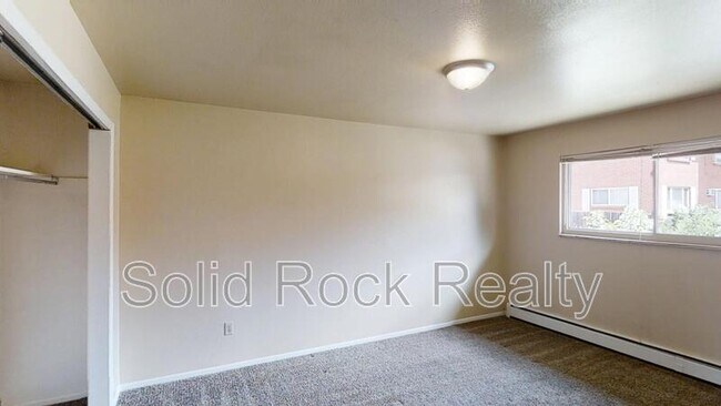 Foto del edificio - 1801 Eagle View Dr