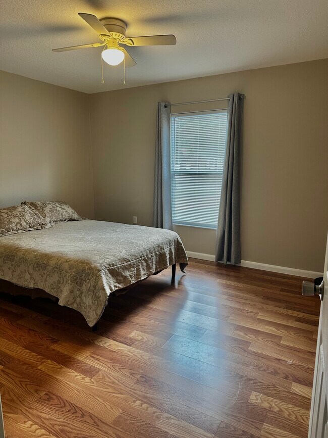Foto del edificio - 4905 20th Street Ct E