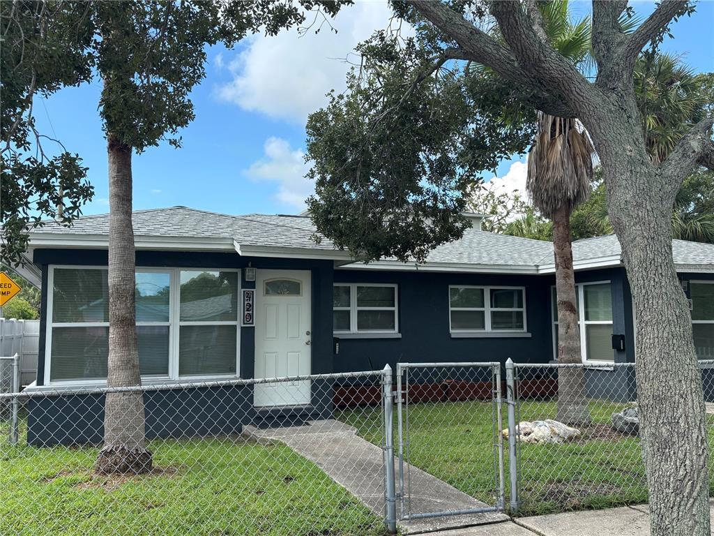 Foto principal - 420 15th Ave S