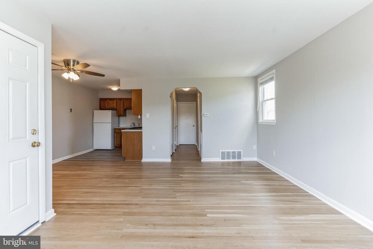 Foto principal - 6920 Lawnton St