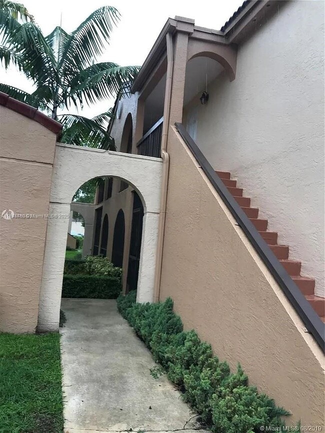 Foto del edificio - 18286 Mediterranean Blvd