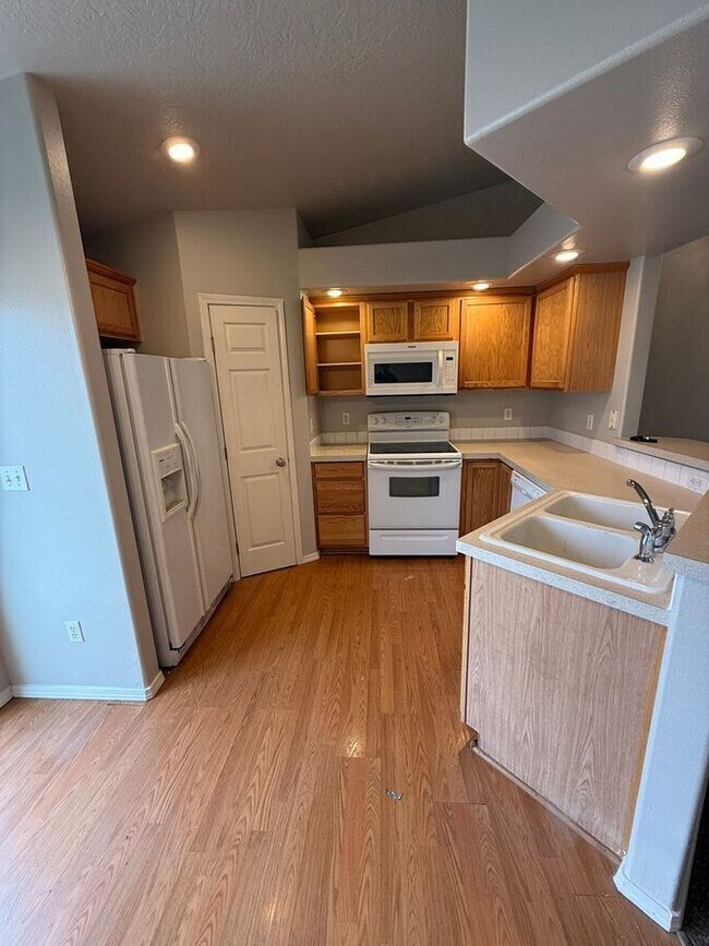 Foto del edificio - 1936 W Crown Pointe Ave