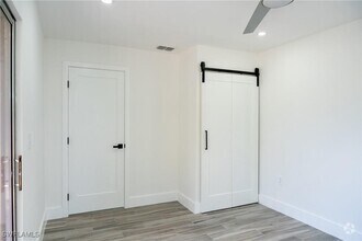 Building Photo - 6360 Royal Woods Dr