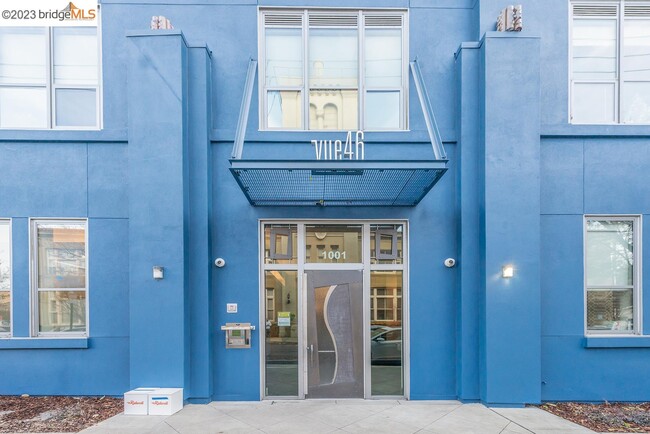 Building Photo - 1001 46th St
