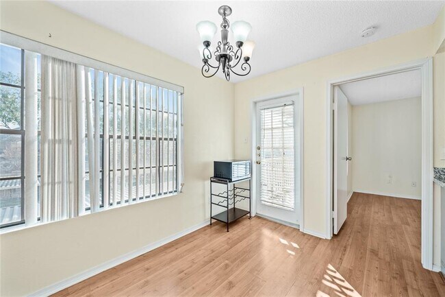 Building Photo - 2750 Holly Hall St