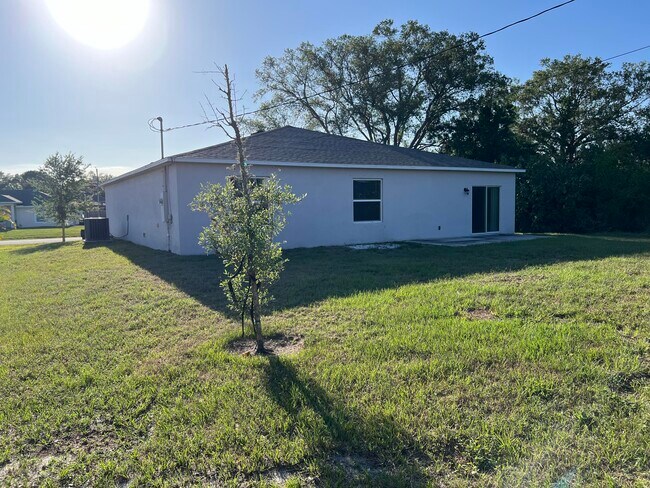 Foto del edificio - 2073 SW Ember St