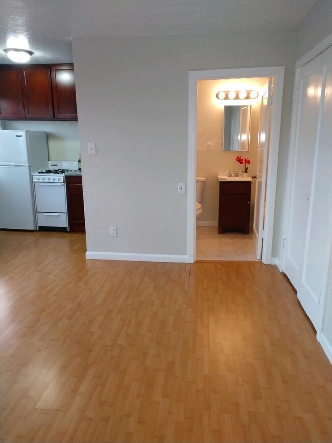 Cozy One Room Studio Apartment - 235 Escobar St