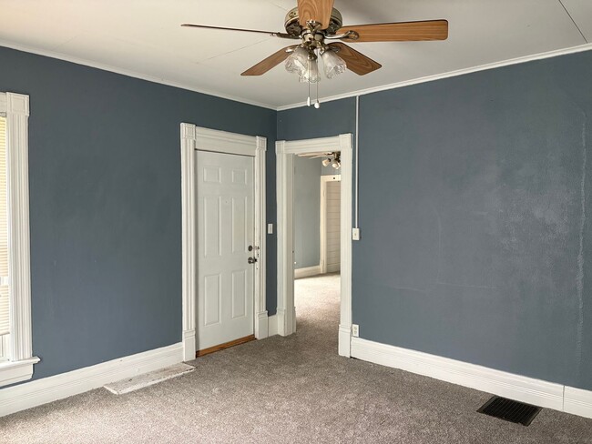 Building Photo - Duplex