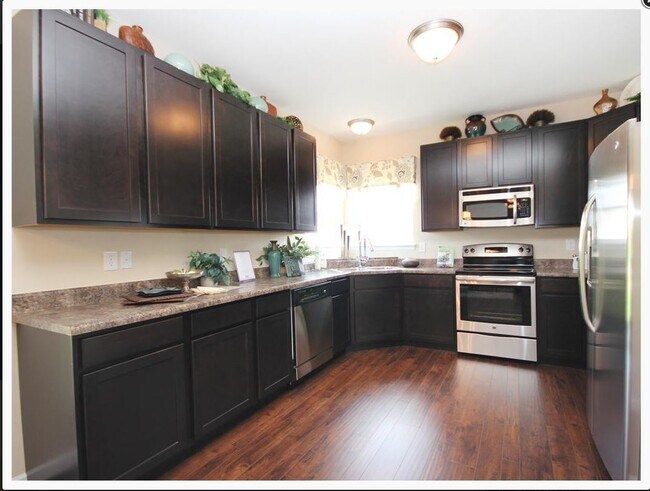 Foto del edificio - 219 Pecan Bluffs Dr
