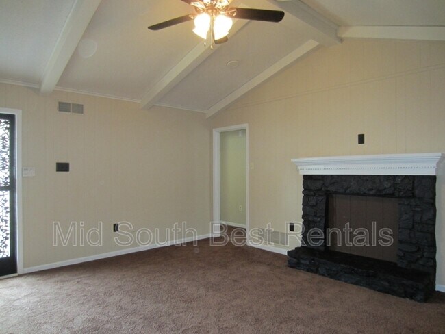 Building Photo - 3374 Burgess Dr