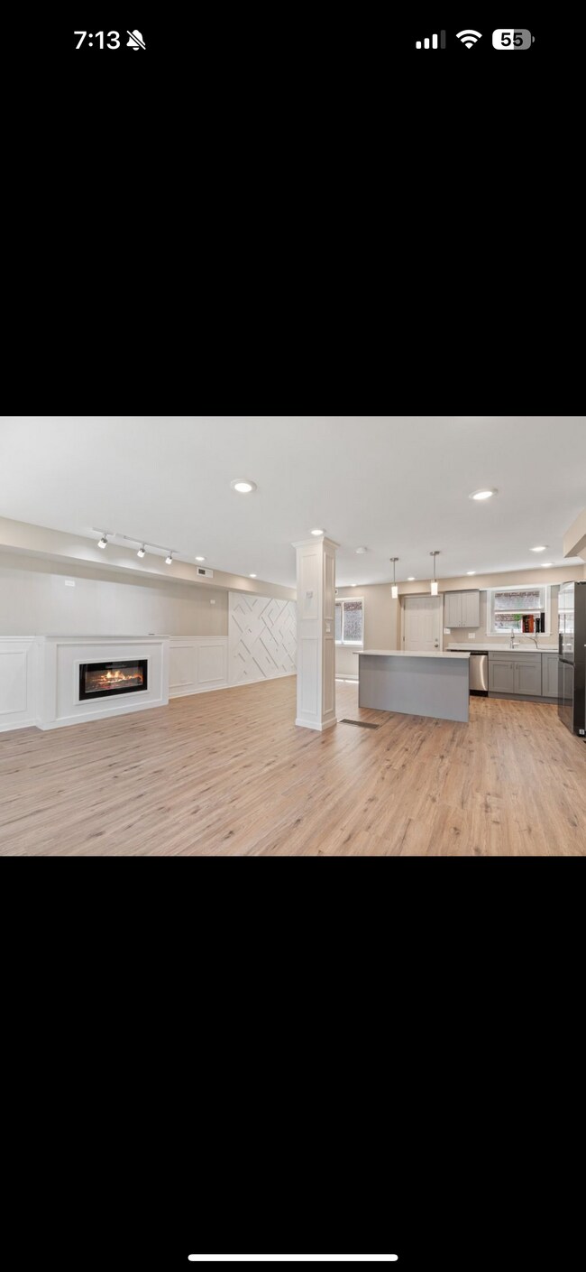 Foto del edificio - 8325 S Ingleside Ave