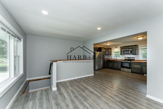 Foto del edificio - 2622 22nd Ave SE