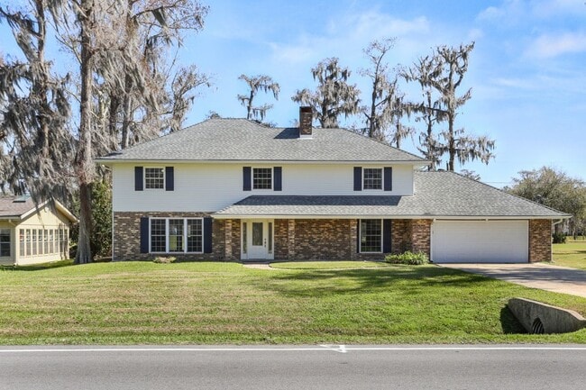 Building Photo - 421 Willowdale Blvd