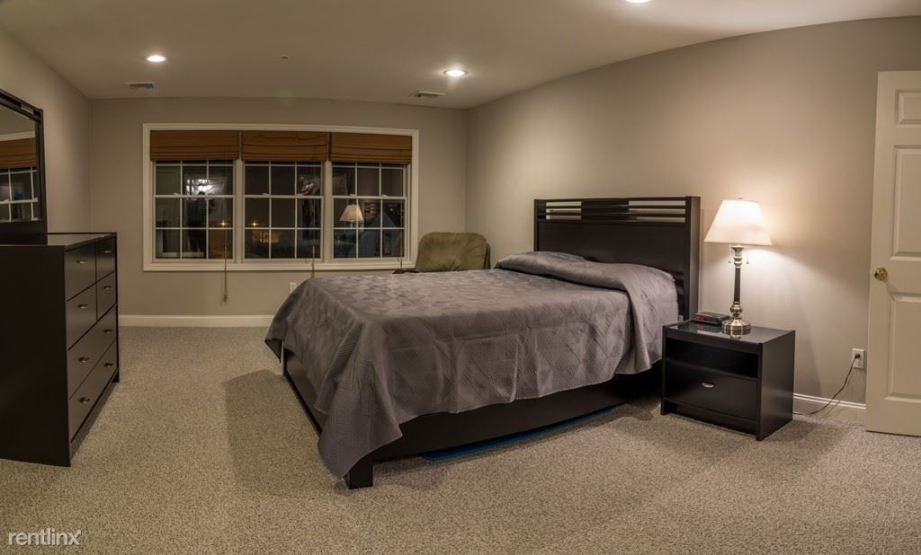 1 br, 1 bath Condo 48 Federal St Condo for Rent in Beverly, MA