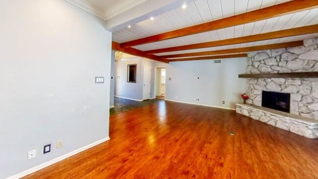 Building Photo - 4834 Beeman Ave