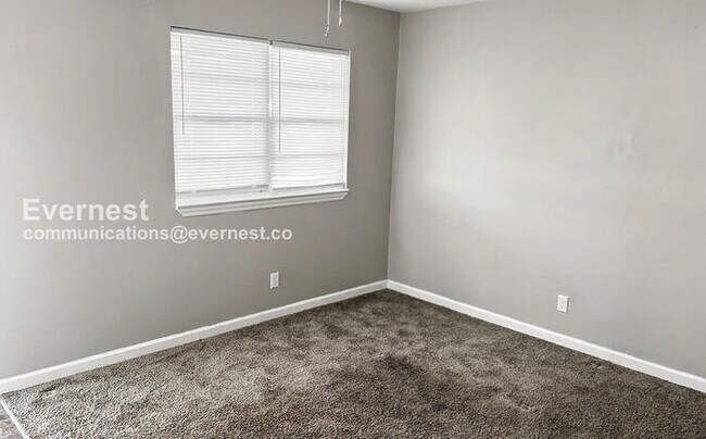 Foto del edificio - 1346 Vivian St SW