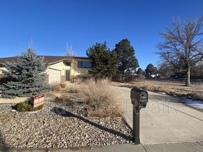 Building Photo - 6505 Wicklow Cir E