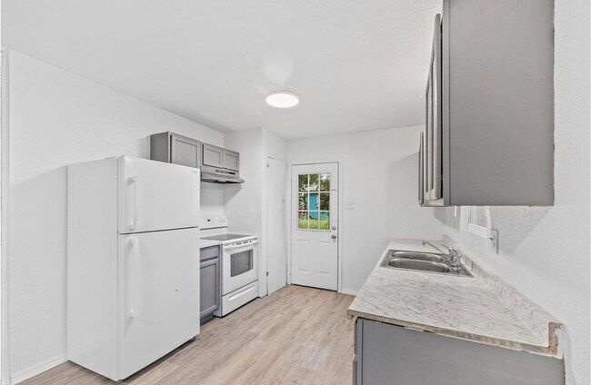 Foto del edificio - Beautiful 3 bedroom, 2 bathroom House
