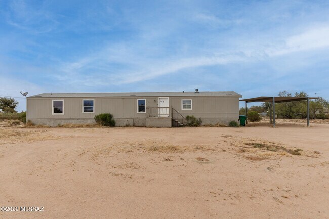 Foto del edificio - 7697 N Steele Dr