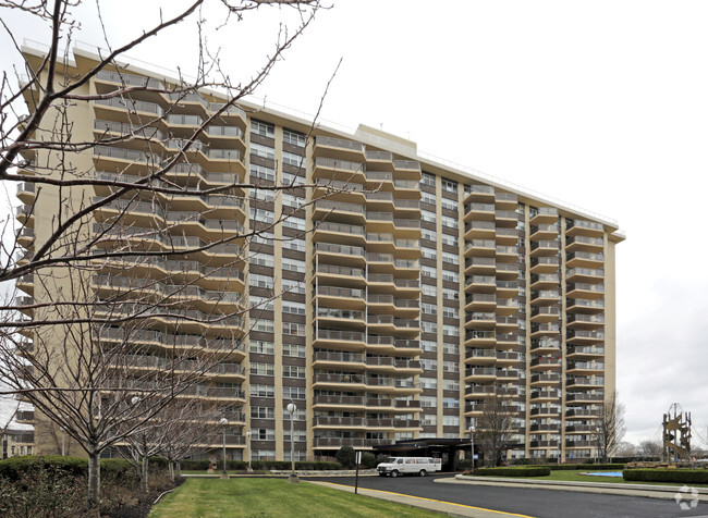 Building Photo - The Americana