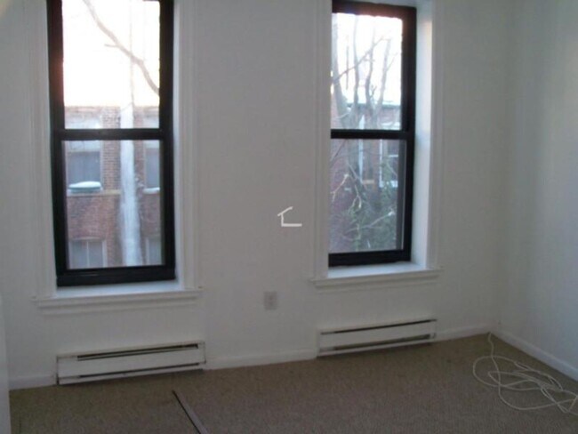 Foto del edificio - 3 bed in Bay Village