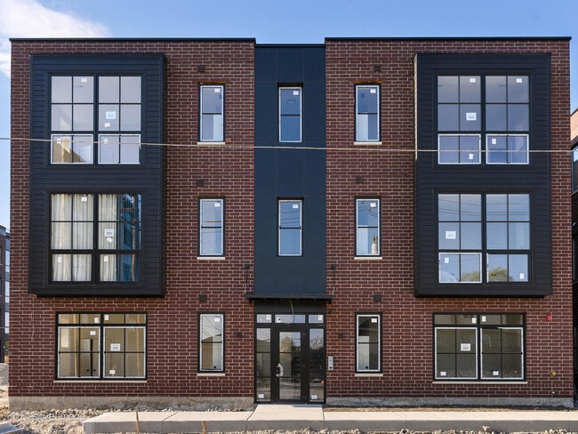 Building Photo - 8324 W Center Ave